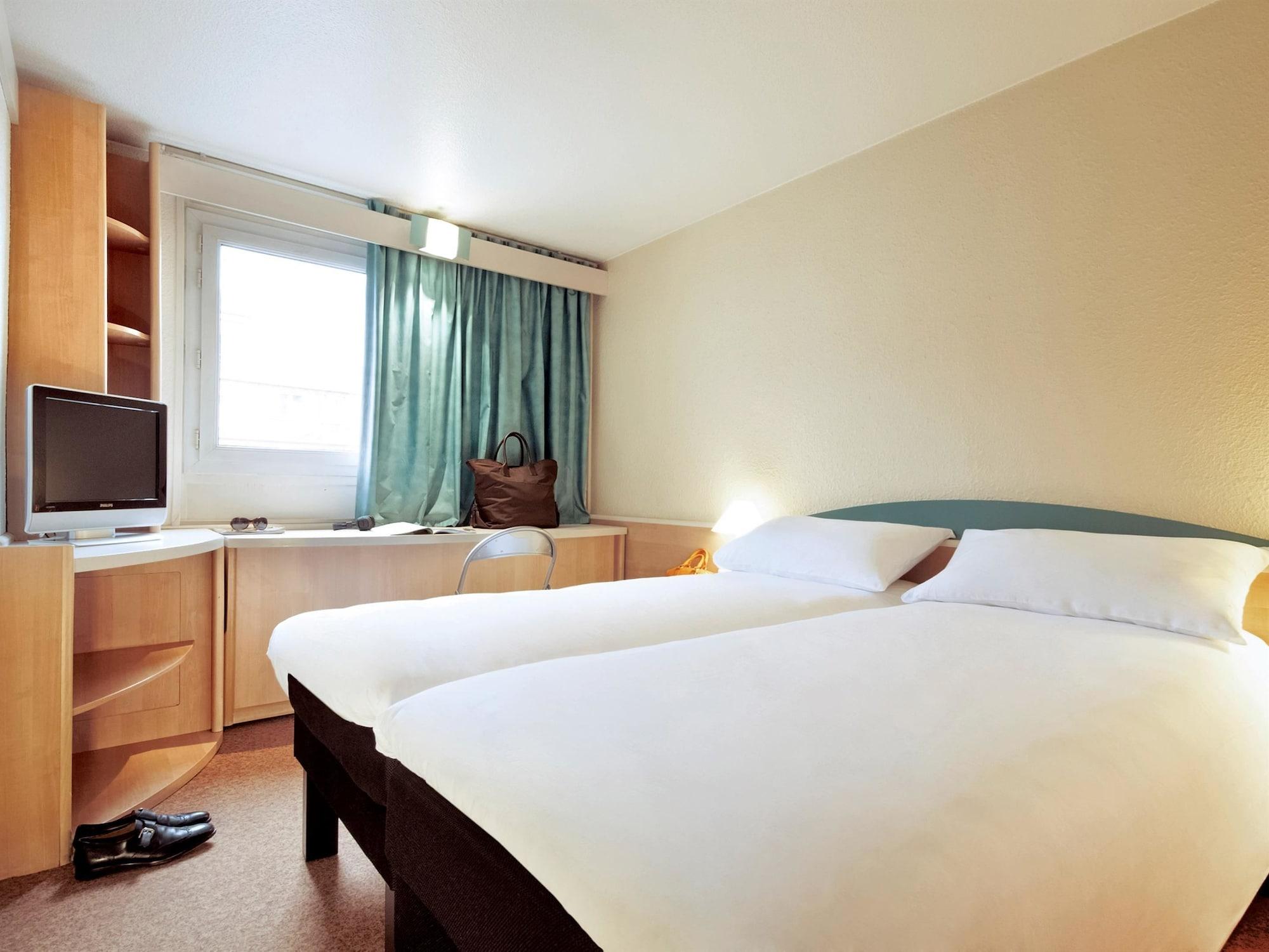 Ibis Poitiers Sud Hotel Екстериор снимка