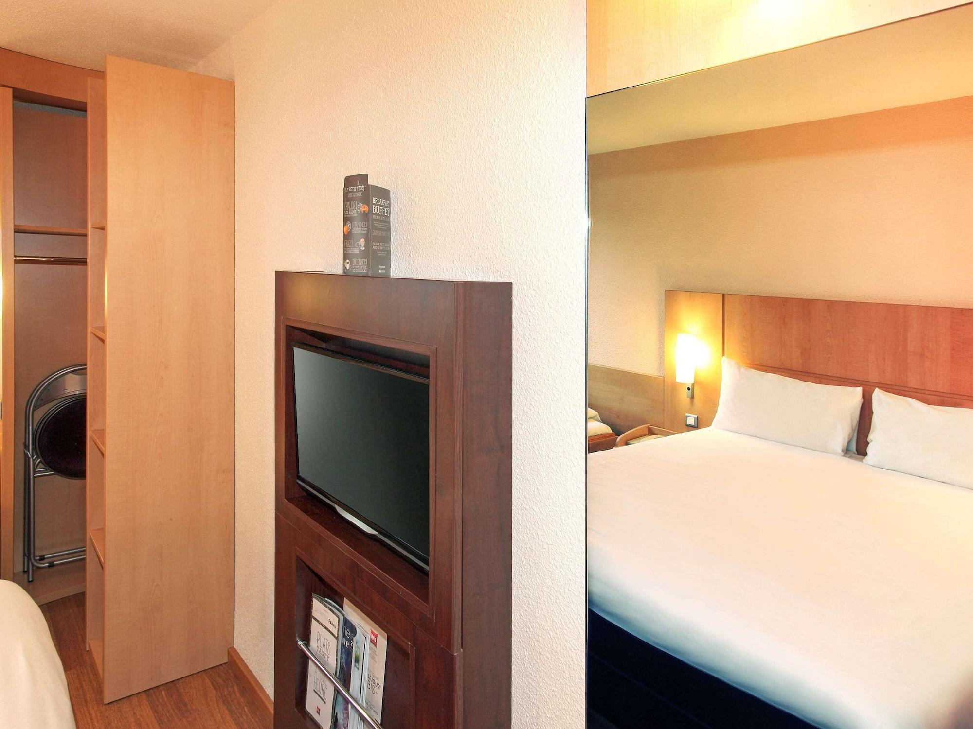 Ibis Poitiers Sud Hotel Екстериор снимка