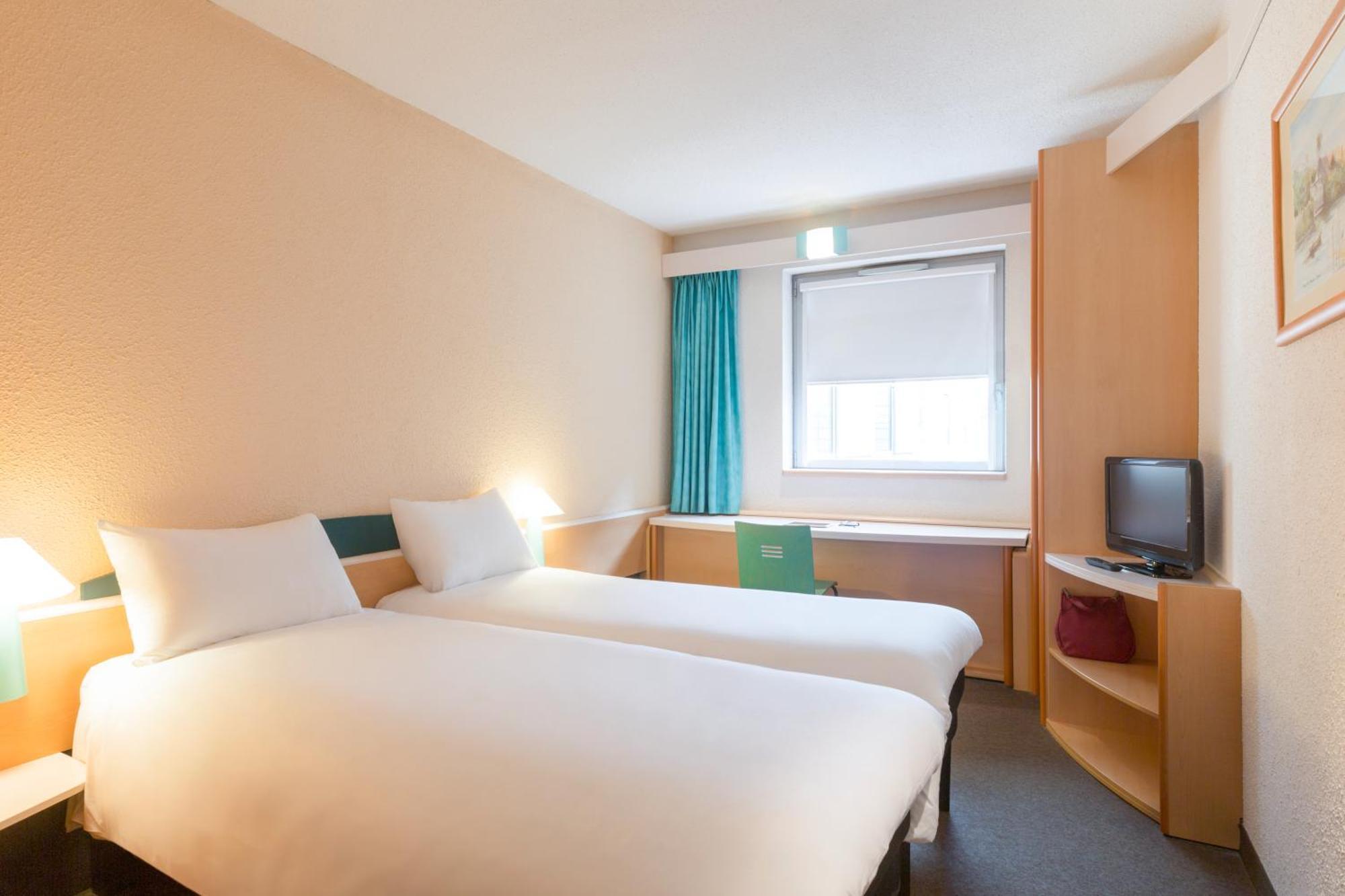 Ibis Poitiers Sud Hotel Стая снимка