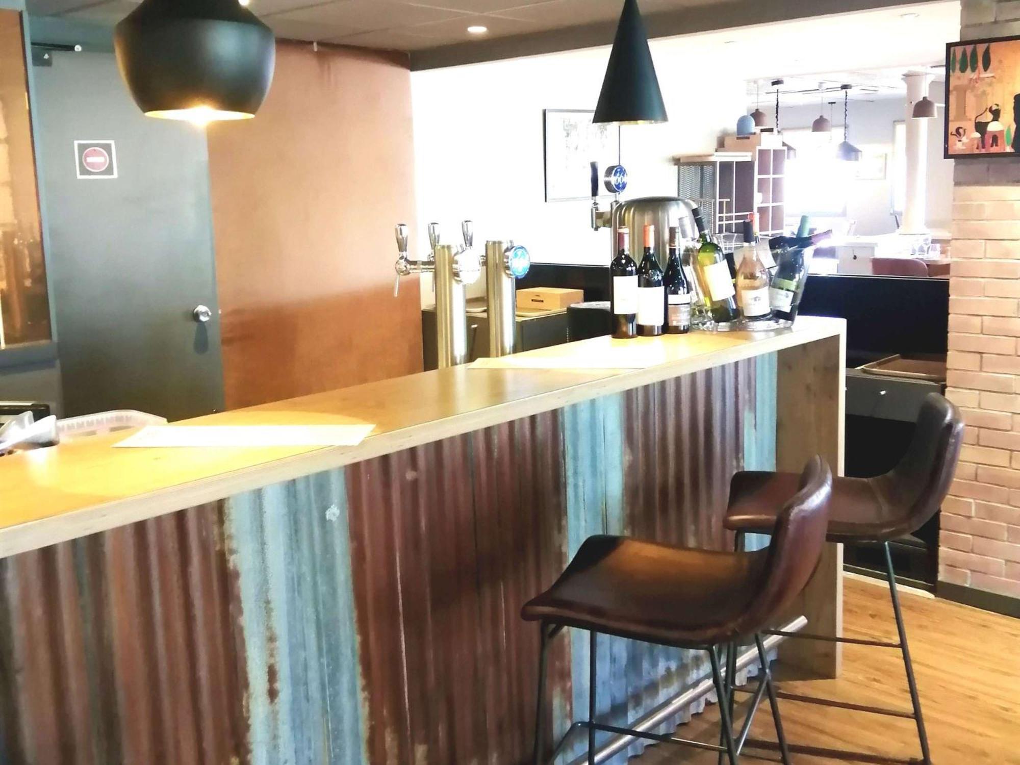 Ibis Poitiers Sud Hotel Екстериор снимка