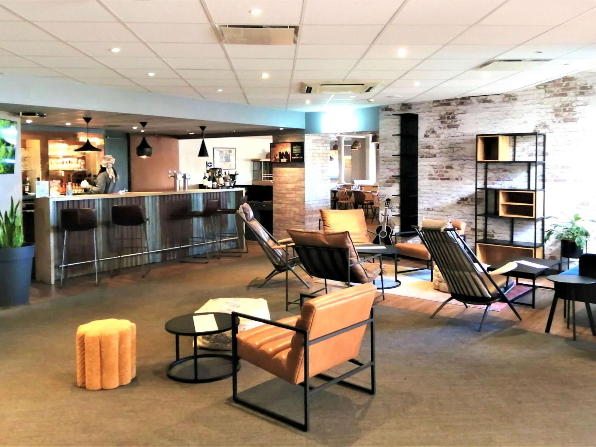 Ibis Poitiers Sud Hotel Екстериор снимка