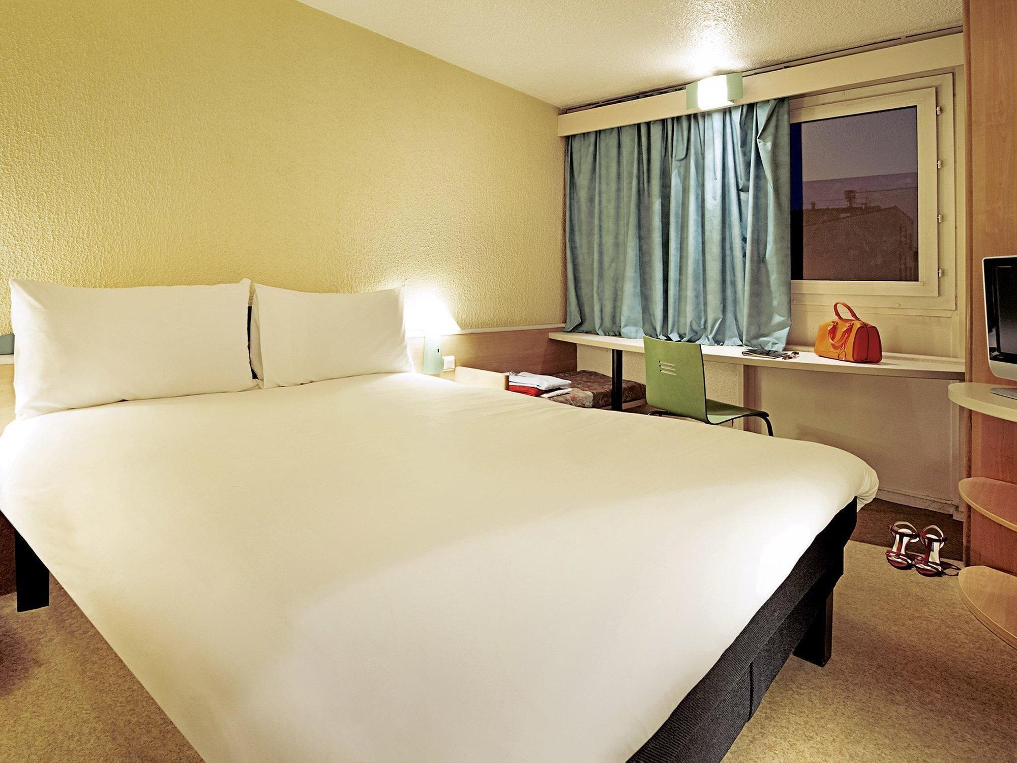 Ibis Poitiers Sud Hotel Екстериор снимка