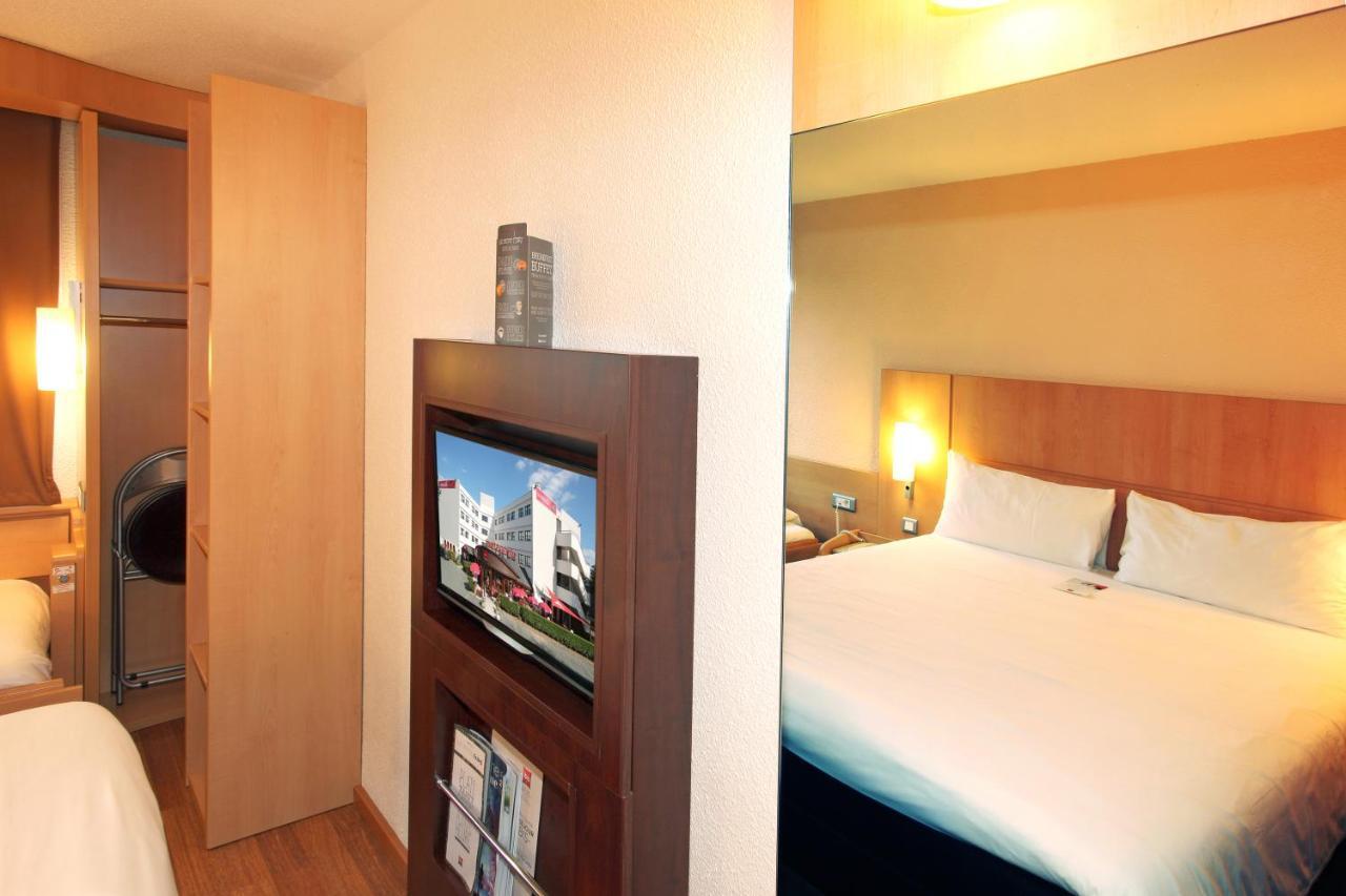 Ibis Poitiers Sud Hotel Стая снимка
